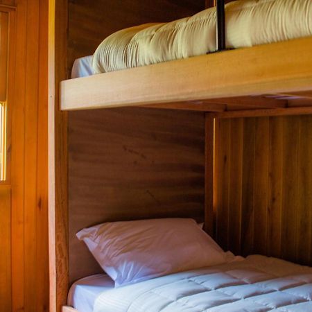 ウルビシ Ayllu Refugio Ecologicoホステル エクステリア 写真